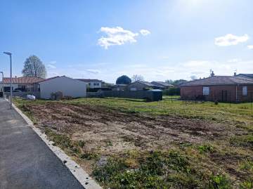 RARE TERRAIN 429 M² SAINT SULPICE RARE TERRAIN 429 M² SAINT SULPICE